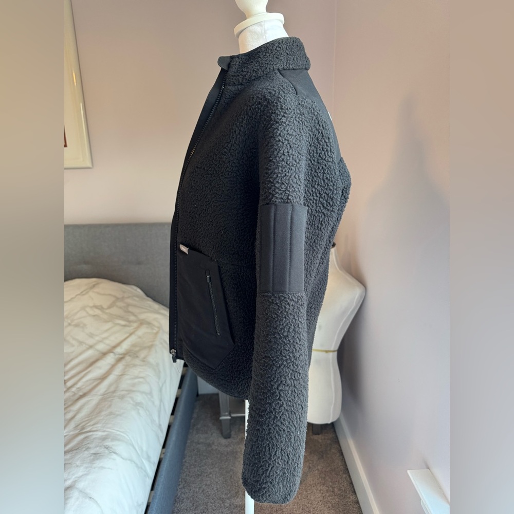 Figs Black On-Shift Sherpa Fleece Jacket Size XS - Picture 3 of 8